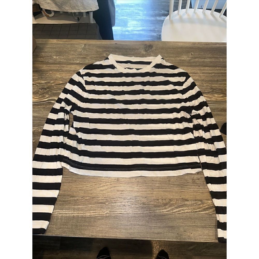 A New Day  Long Sleeve Cropped T-Shirt Size Small. Black/White Stripped. NWOT. U